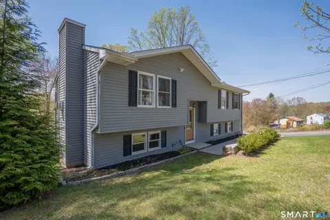825 Maple Hill Rd, Naugatuck, CT 06770