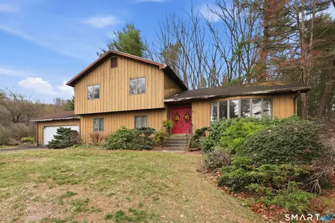 45 Quail Hollow Dr, Southington, CT 06489
