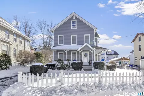 10 Burritt Ave, Norwalk, CT 06854
