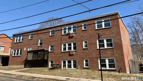 16-20 Henry St, Hartford, CT 06114