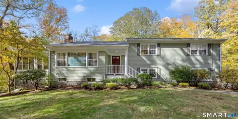 196 Mariomi Rd, New Canaan, CT 06840