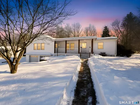 25 Elaine Dr, Seymour, CT 06483