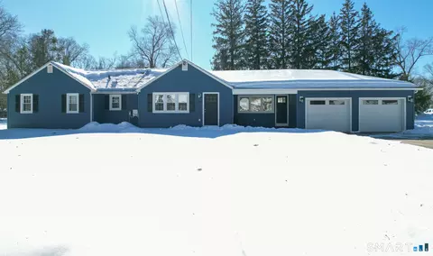 70 Scrub Oak Rd, North Haven, CT 06473