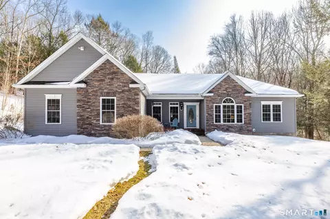 43 Mill Rd, Woodbury, CT 06798