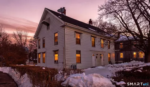 111 Eldridge St, Manchester, CT 06040