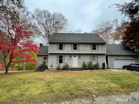7 Hickory Hill Dr, Chester, CT 06412