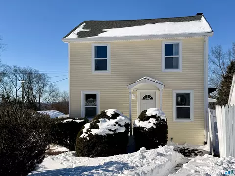 1 Hampton Rd, New Fairfield, CT 06812