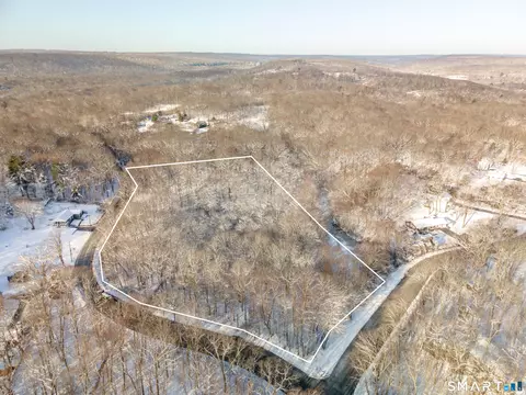 167 Fitch Hill Rd, Montville, CT 06382