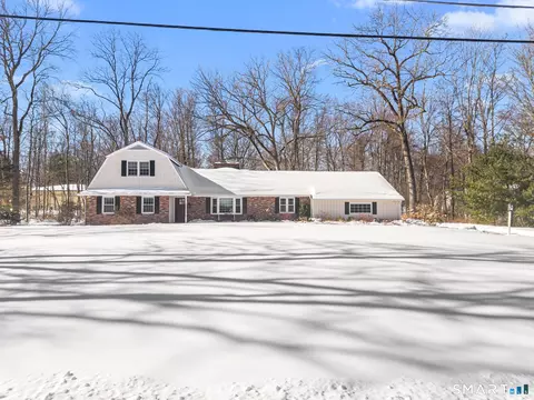 15 Lindencrest Dr, Danbury, CT 06811