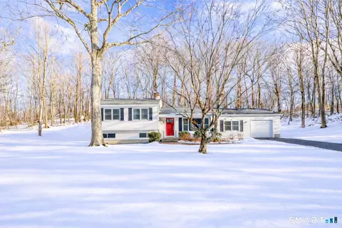 8 Summit Ln, Ridgefield, CT 06877