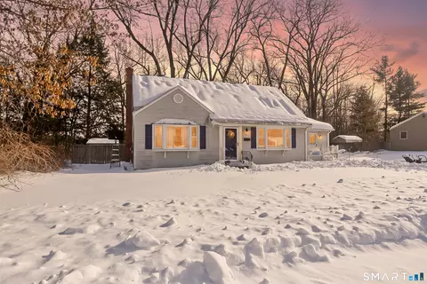 4 Sky St, Enfield, CT 06082