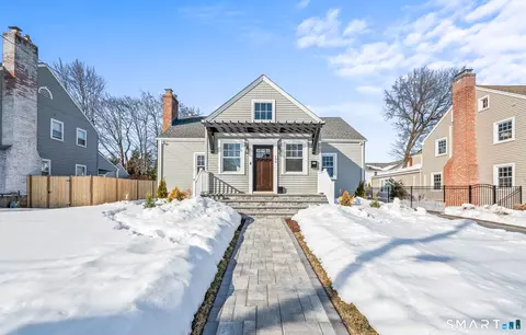 196 Brace Rd, West Hartford, CT 06107