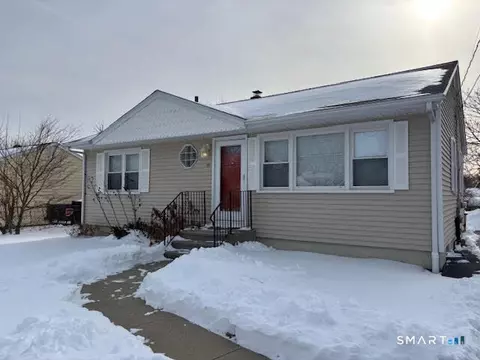 68 South St, West Haven, CT 06516