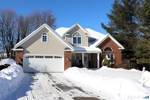 36 Frechette Cir, Manchester, CT 06040
