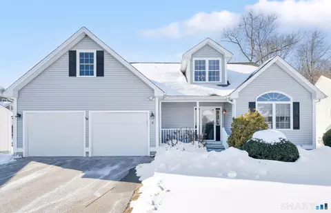 5 South Holw #5, East Hampton, CT 06424