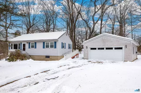 411 Bennetts Farm Rd, Ridgefield, CT 06877