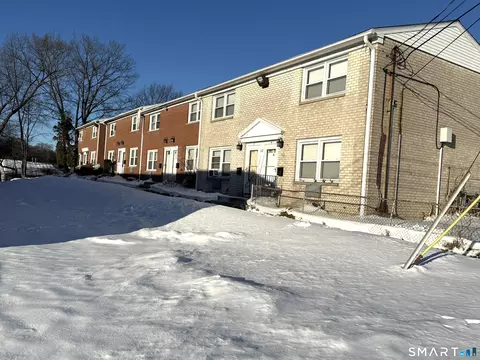 82 Yaremich Dr # -B, Bridgeport, CT 06606