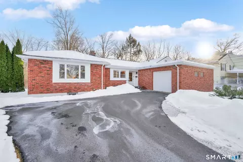 153 Brewster Rd, West Hartford, CT 06117