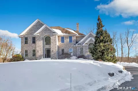 16 Scotch Pine Dr, Shelton, CT 06484