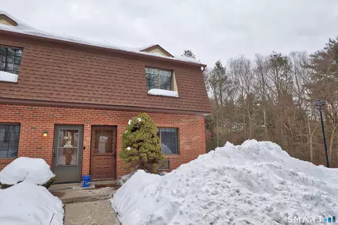 143 Pine Hill Rd #17A, Thomaston, CT 06787
