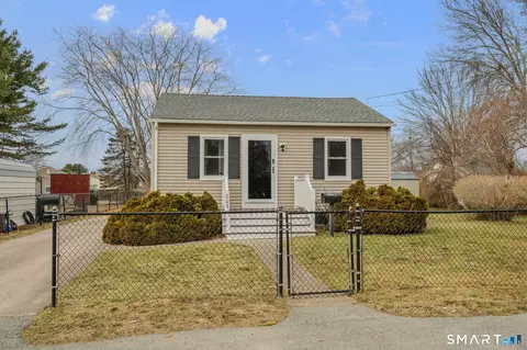 209 Midway Oval, Groton, CT 06340