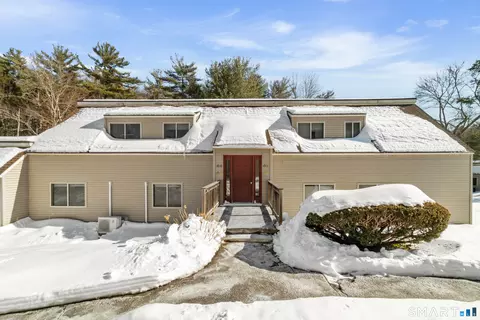 42 Library Ln #42, Simsbury, CT 06070