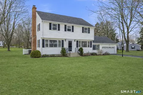 9 Patrick Ln, Branford, CT 06405