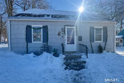 84 Middle Tpke W, Manchester, CT 06040