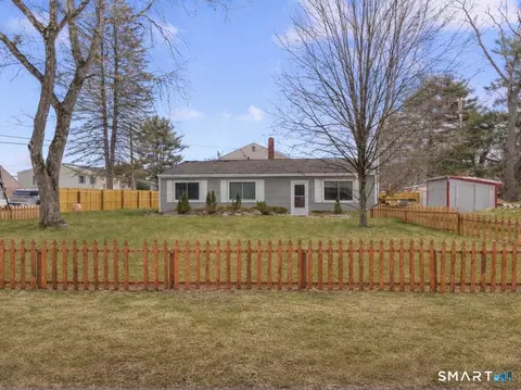 416 Chestnut Hill Ave, Waterbury, CT 06704