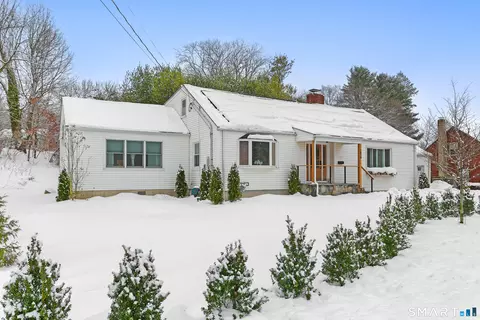 1470 Stratfield Rd, Fairfield, CT 06825