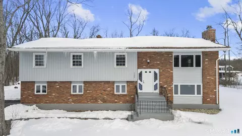 133 Phelps Rd, East Windsor, CT 06088