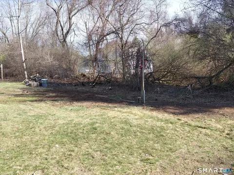 Exterior - 33 Junior Ave, Killingly, CT 06239 photo 4 of 4