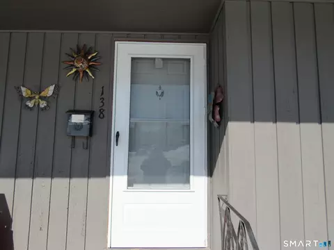 138 Williamstown Ct #138, Newington, CT 06111