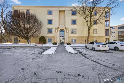 75 Washington Ave #6-406, Hamden, CT 06518