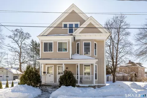 20-22 Pleasant St, Windsor Locks, CT 06096