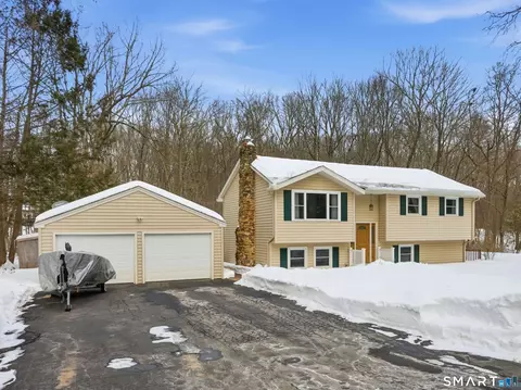 9 Wheelock Rd, Ellington, CT 06029