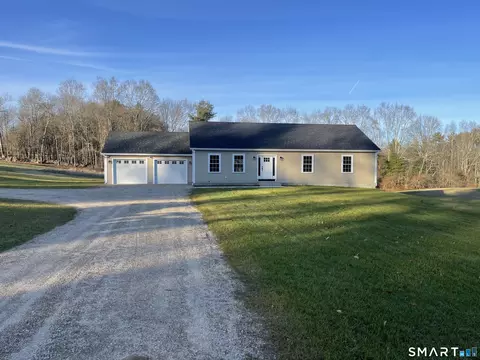 76 Wauregan Rd, Canterbury, CT 06331