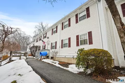 29 Canterbury Arms Arms #29, New Milford, CT 06776