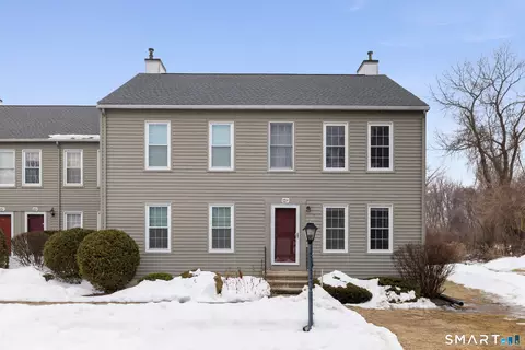 13 Riverview Dr #F, East Windsor, CT 06088