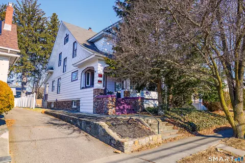 74 Harlem Ave, Bridgeport, CT 06606