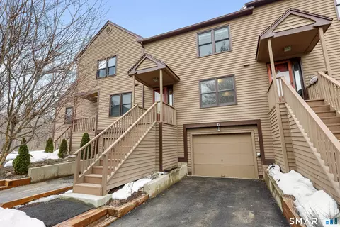 21 Rockview Cir #21, Monroe, CT 06468