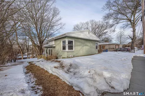 53 Victory Dr, New Haven, CT 06515
