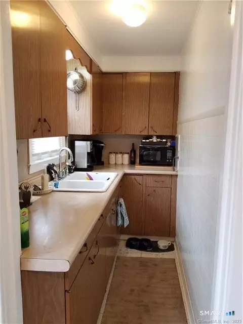 Kitchen - 26 4th St, Hamden, CT 06514 photo 1 of 5
