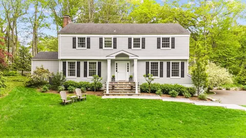 94 Glen Dr, New Canaan, CT 06840