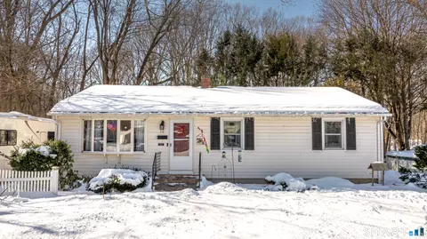 79 Roosevelt Blvd, Enfield, CT 06082