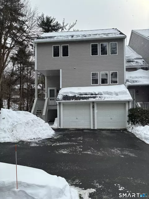 14 Brookview Cir, Canton, CT 06019