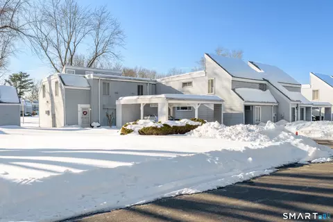 24 Cinnamon Spgs #24, South Windsor, CT 06074