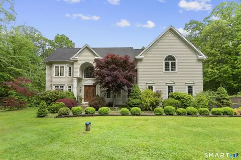 43 Chestnut Grv, Guilford, CT 06437