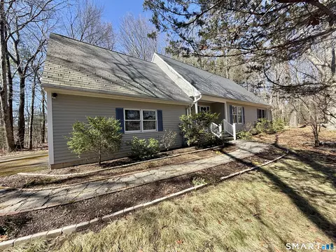 123 Cross Brook Rd, Woodbury, CT 06798