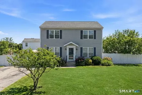 76 Alice St Ext, Norwich, CT 06360